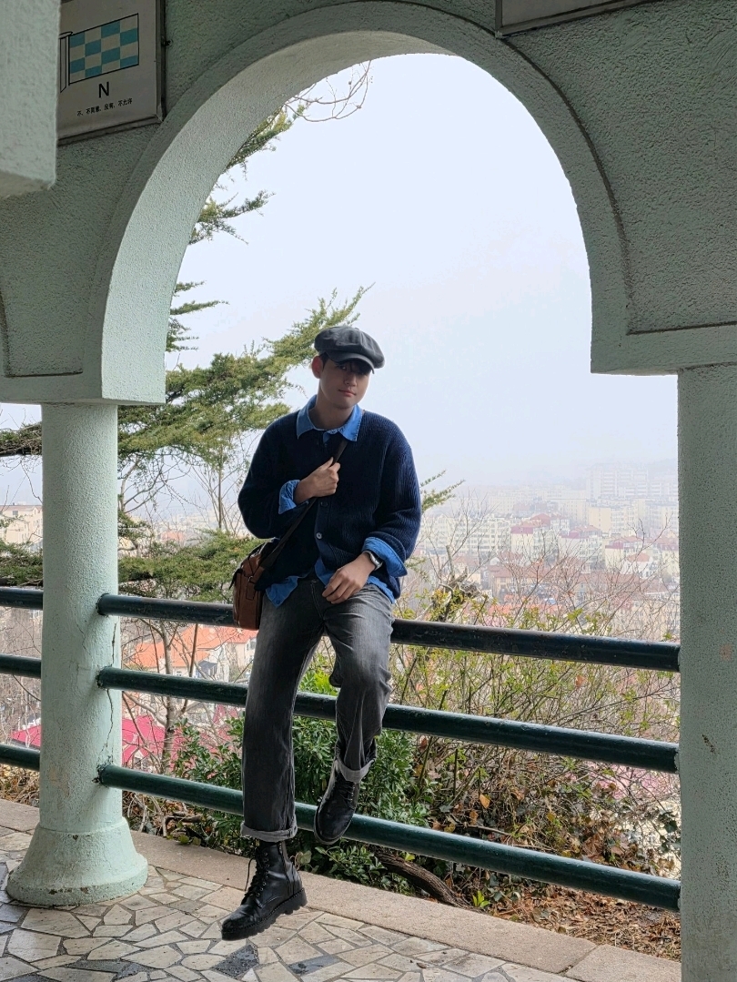 霧鎖小魚山🌫️青島最魔幻嘅晨光打卡位