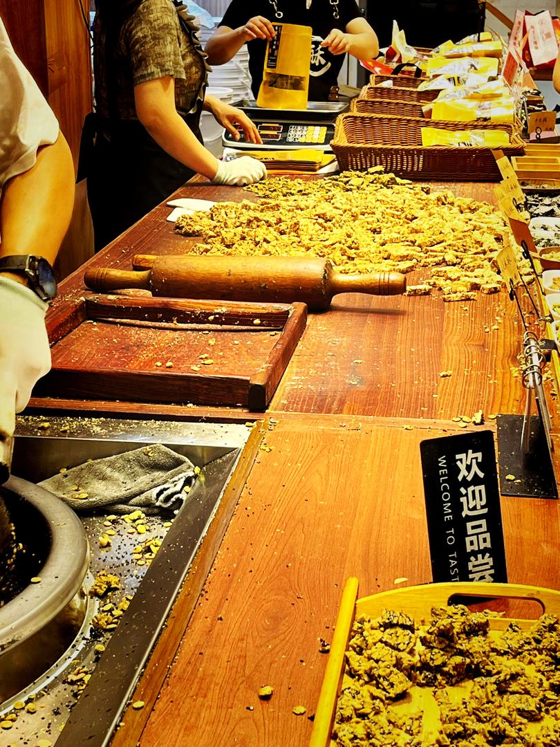 杭州南宋禦街同河坊街:行街食嘢打卡必去嘅千年老街 - Image 6