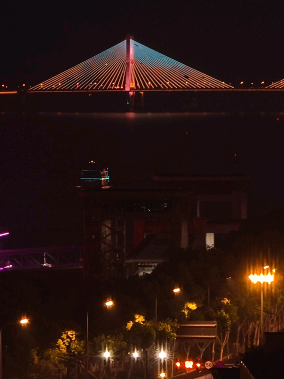 武漢漢江夜景必睇!長江大橋+黃鶴樓燈光show超震撼 - Image 4