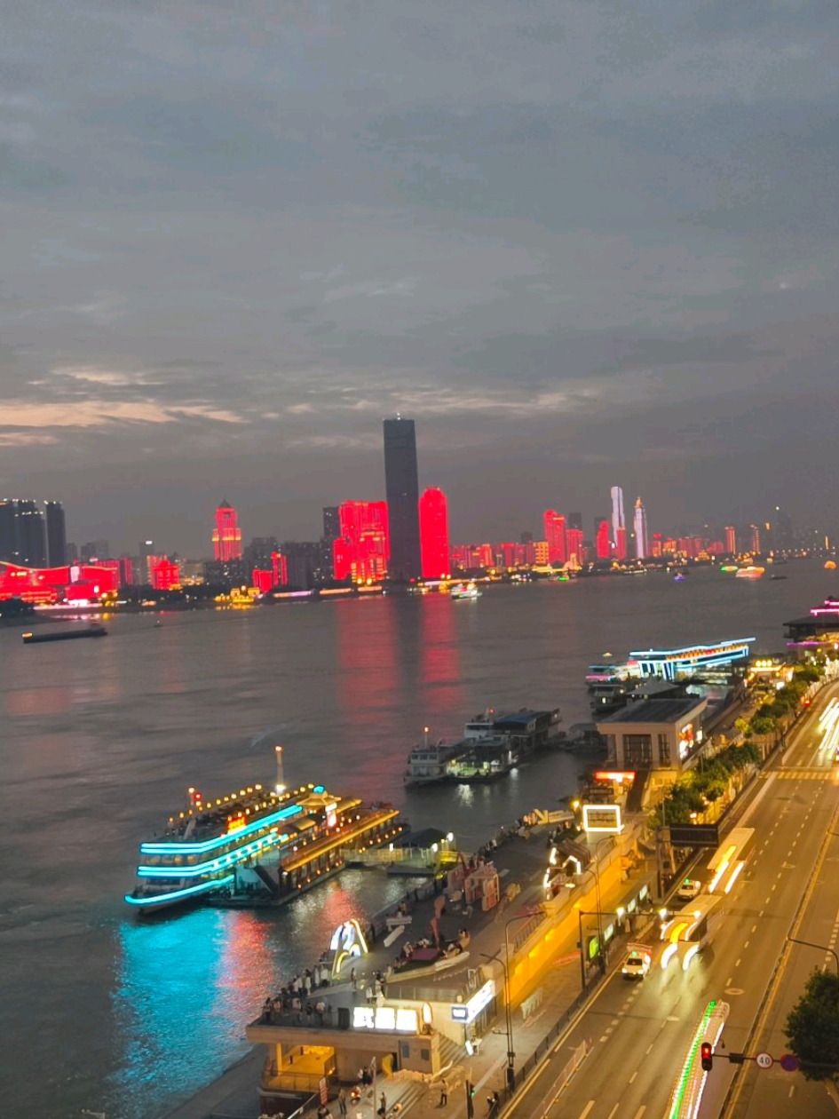 武漢漢江夜景必睇!長江大橋+黃鶴樓燈光show超震撼 - Image 5