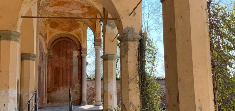 Ospedaletto Lodigiano landmark hotels background
