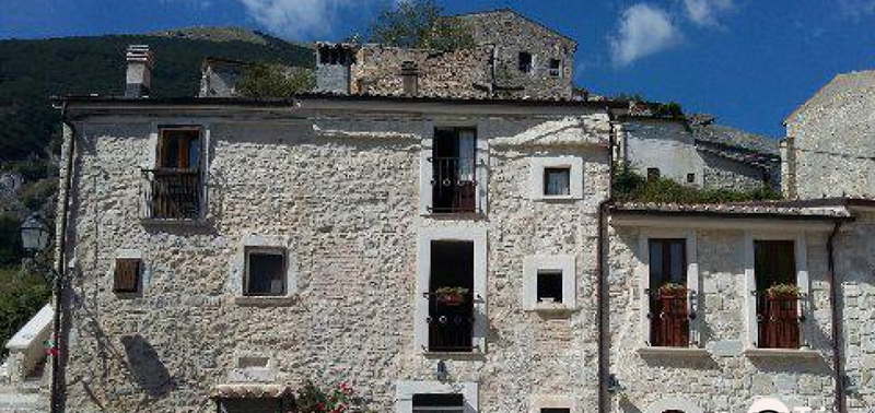 Sant'Eufemia a Maiella landmark hotels background