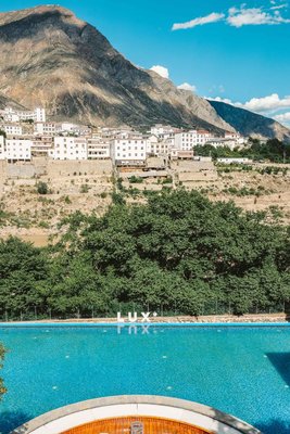 茶馬道奔子欄麗世酒店