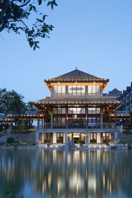 莊升曉月園林酒店