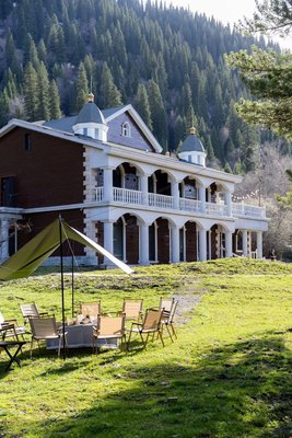 攜程度假農莊(那拉提森林公園聯營店)