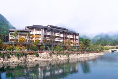 大別山陡沙河温泉小鎮