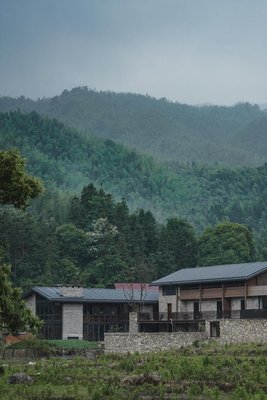 村頭芳 · 若谷山房