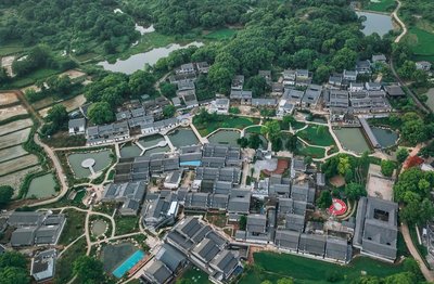 吉安釣源十里芳菲村落