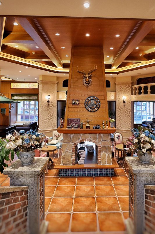 雅客小鎮假日酒店(長春人民廣場重慶路)