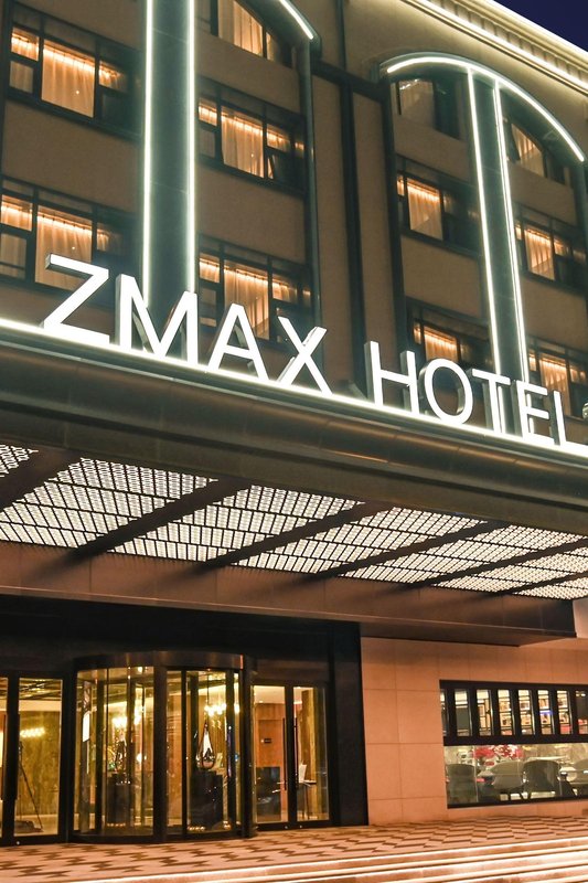 ZMAX HOTELS (Tianjin Olympic Sports Center Water Park Subway Station Store)