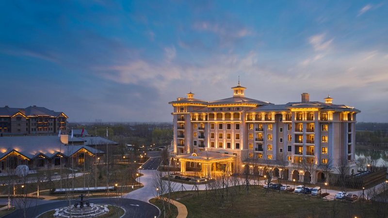 Tapestry Collection by Hilton