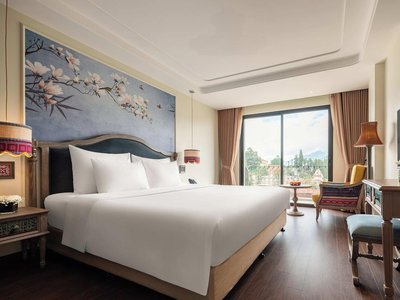 杜鵑花薩帕酒店