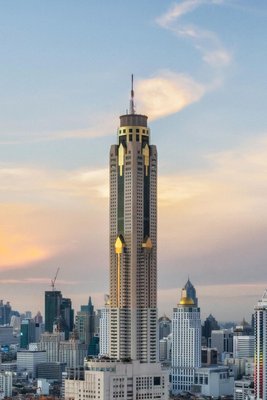 曼谷彩虹雲宵酒店