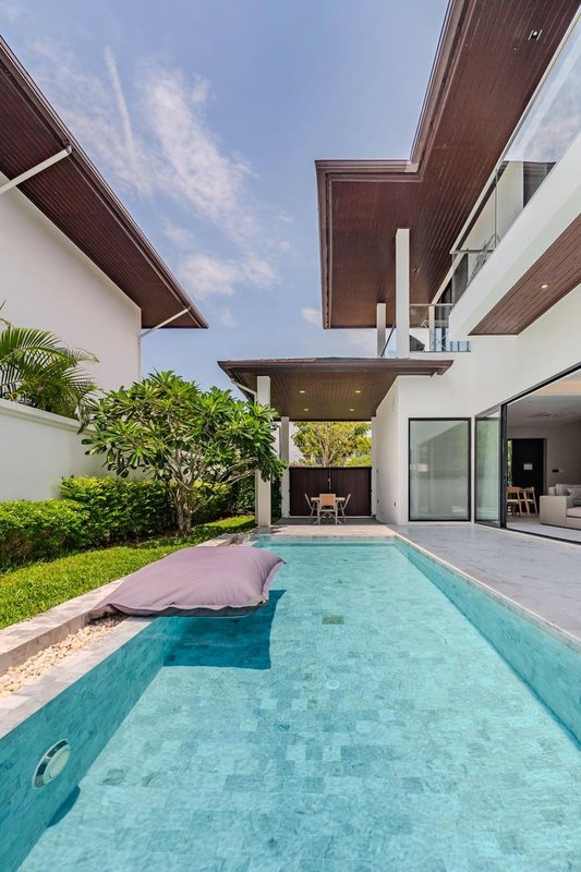 芭堤雅安閣泳池別墅酒店