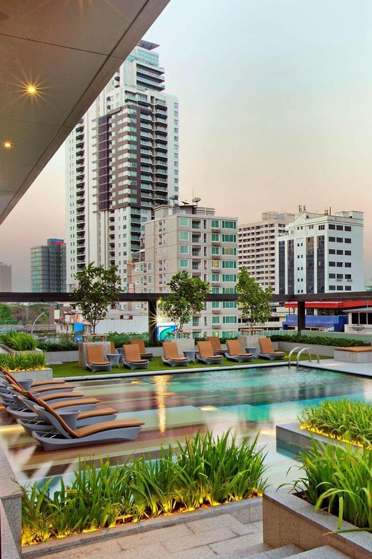 曼谷素坤逸希爾頓逸林酒店