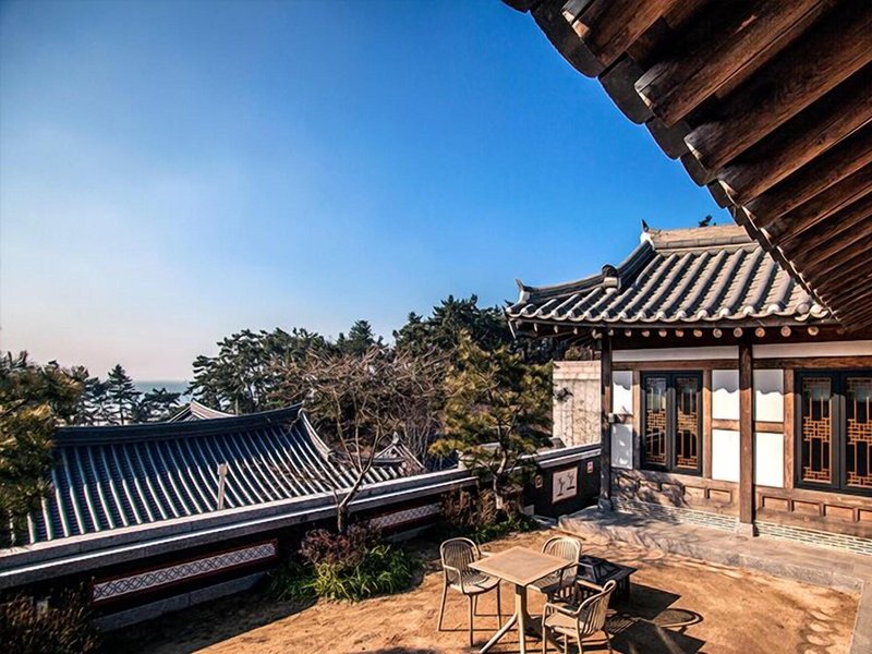 泰安天韓韓屋海灘度假村