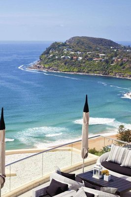 鯨灣喬納餐廳酒店