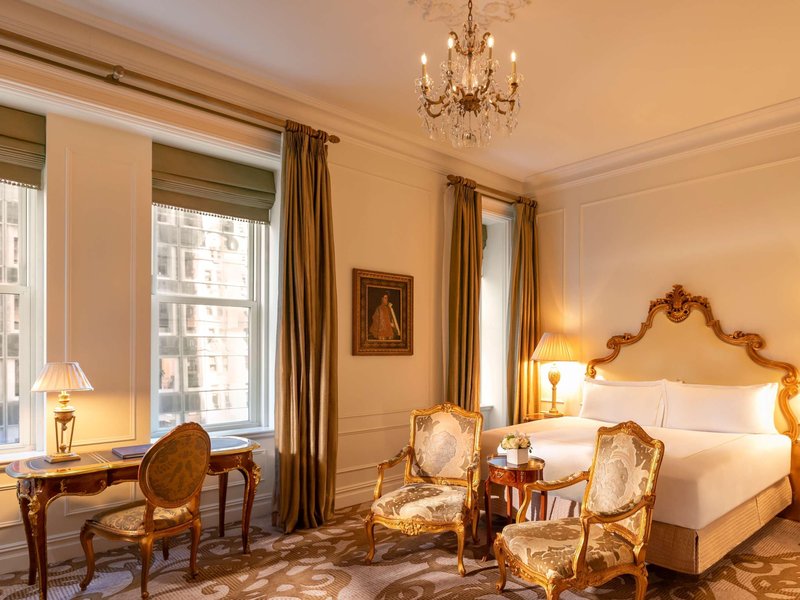 廣場酒店 - 費爾蒙管理