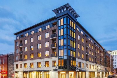 安達仕第五大道, 凱悦旗下