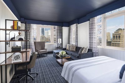 費城公證酒店,傲途格精選