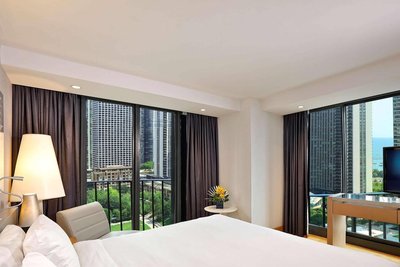 芝加哥水樓麗笙酒店