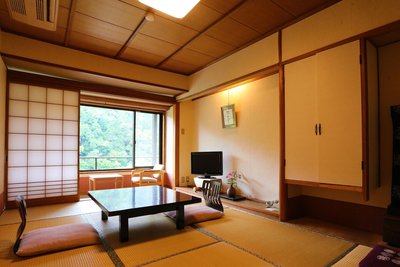 紅葉家本館-高雄山莊