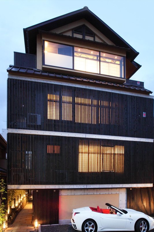 奈良町家和鹿彩別邸