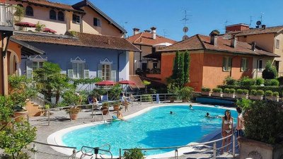 卡內羅湖濱度假村酒店