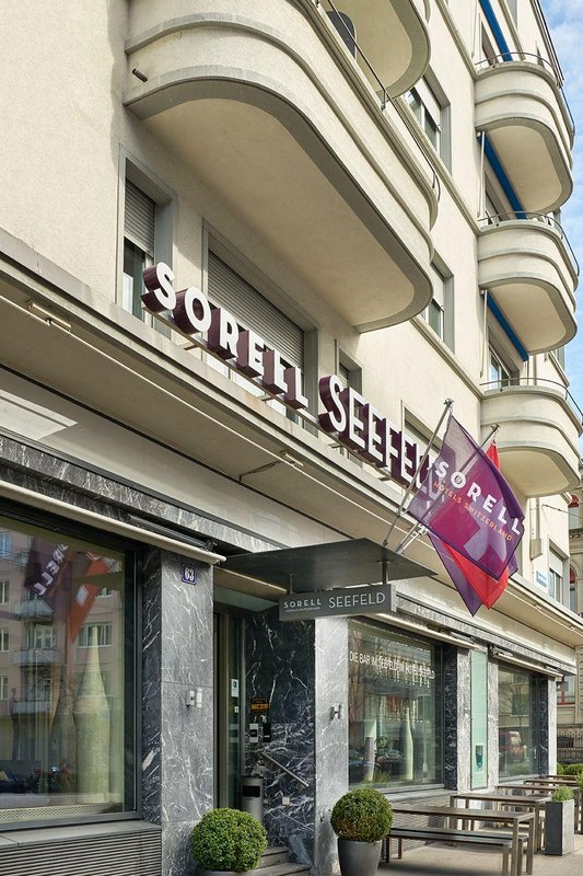 澤費爾德速樂酒店