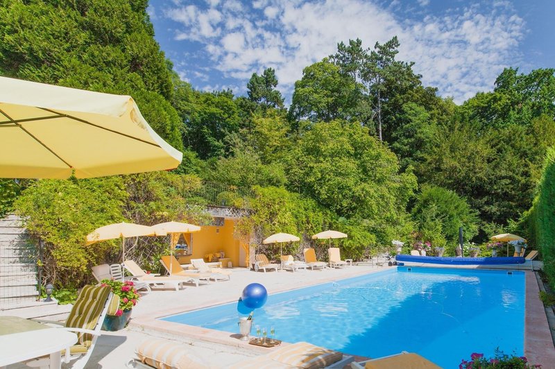 騎士莊園酒店 - 民宿