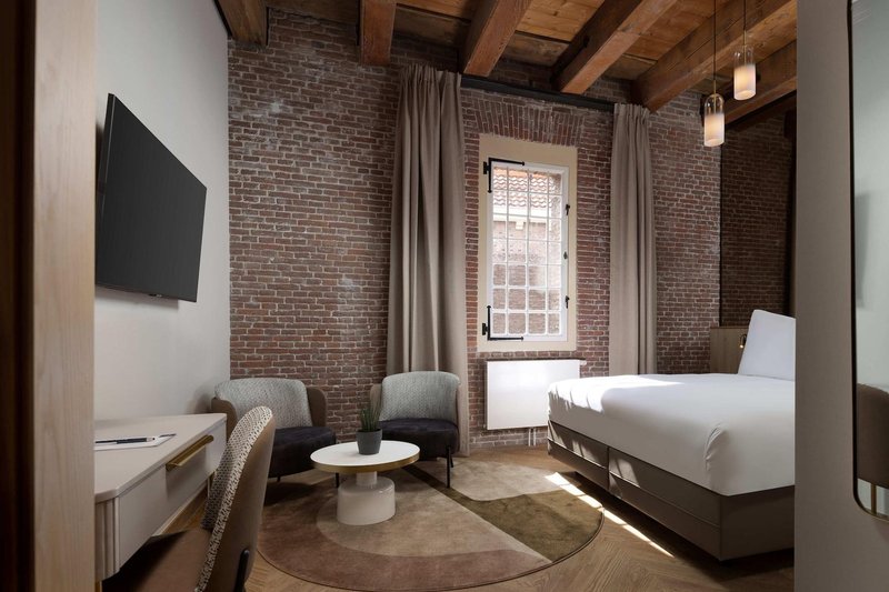 德爾夫特阿森納爾酒店