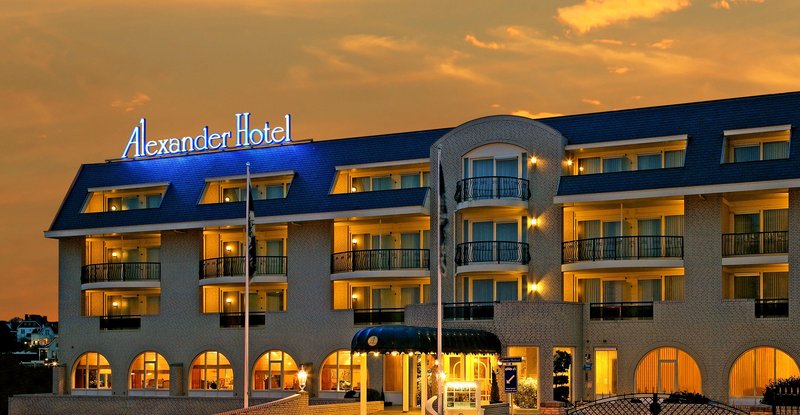 亞歷山大酒店