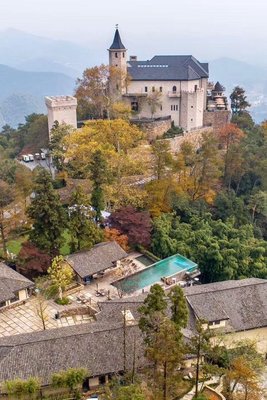 莫幹山裸心堡度假村