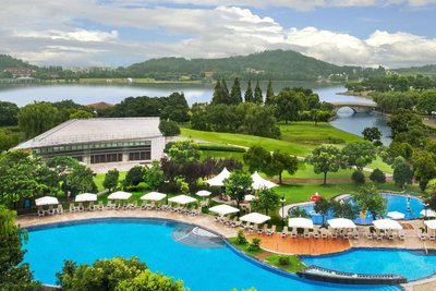 上海佘山世茂艾美酒店