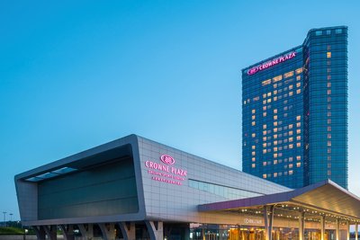 大連體育中心皇冠假日酒店(大連北站店)