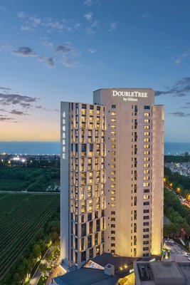 煙台金海岸希爾頓逸林酒店及套房