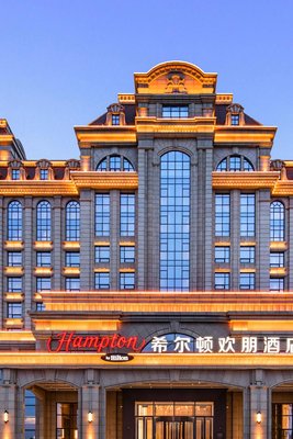 煙台金沙灘希爾頓歡朋酒店