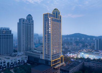 喬治莫蘭迪酒店(煙台站吾悦廣場店)