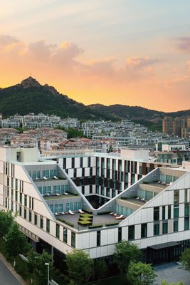 青島福樓安可傲途格精選酒店