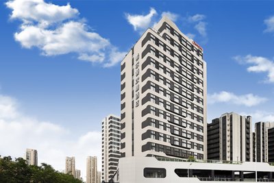 青島金沙灘希爾頓歡朋酒店