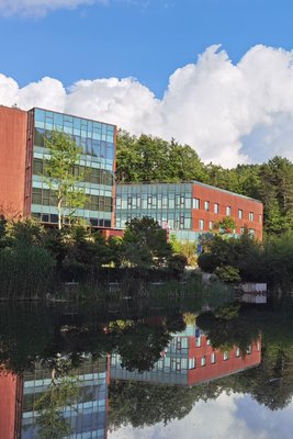 寧陝秦嶺悠然山度假酒店