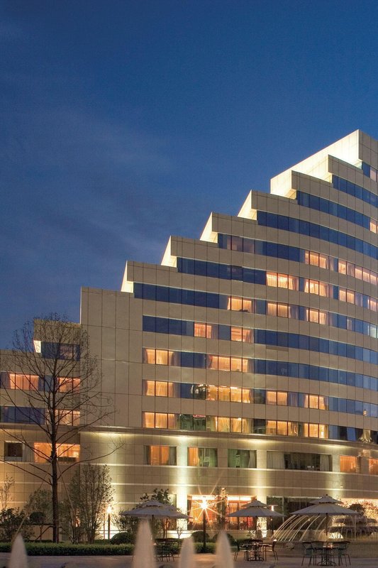 西安索菲特人民大廈(鐘鼓樓五路口地鐵站店)