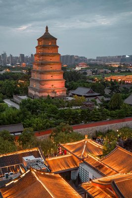 執隱酒店(西安大唐不夜城大雁塔店)