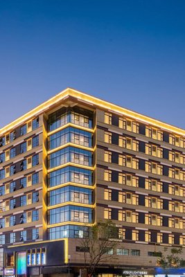 無錫梅里古鎮璟隆廣場輕居酒店