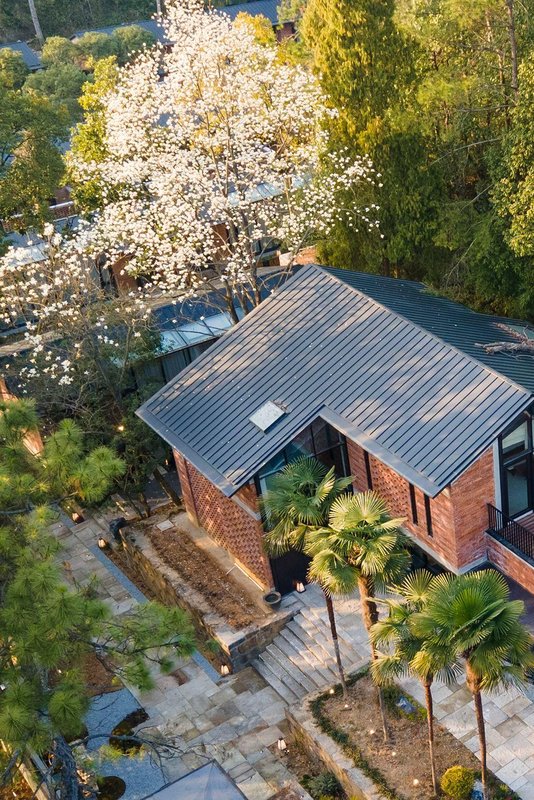 1977森林度假酒店