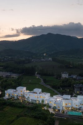 西坡·勞嶺良室民宿