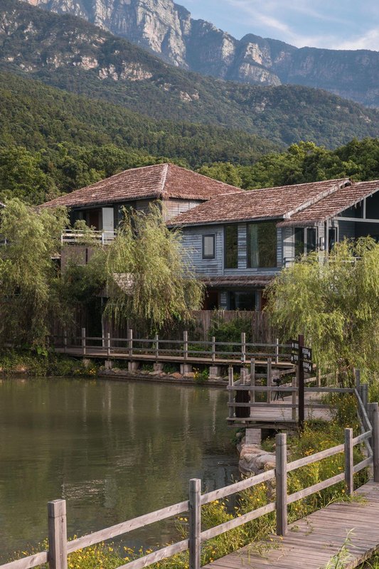 Lushan apricot forest health Villa Resort
