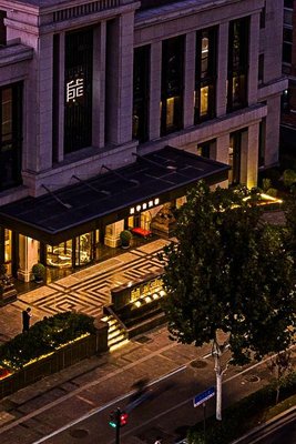 新華國際酒店(漢口江灘江漢路步行街店)