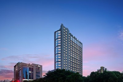 泉州石獅德輝廣場亞朵酒店