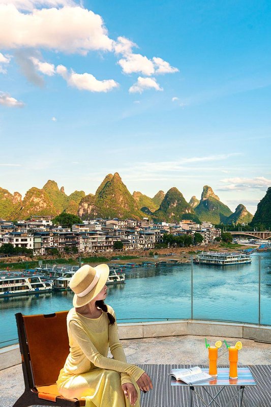 Xitang River View Holiday Hotel